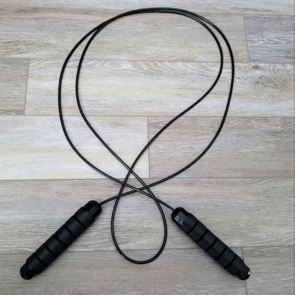 Adjustable Wire Fitness Jump Rope - Picture 1 of 2